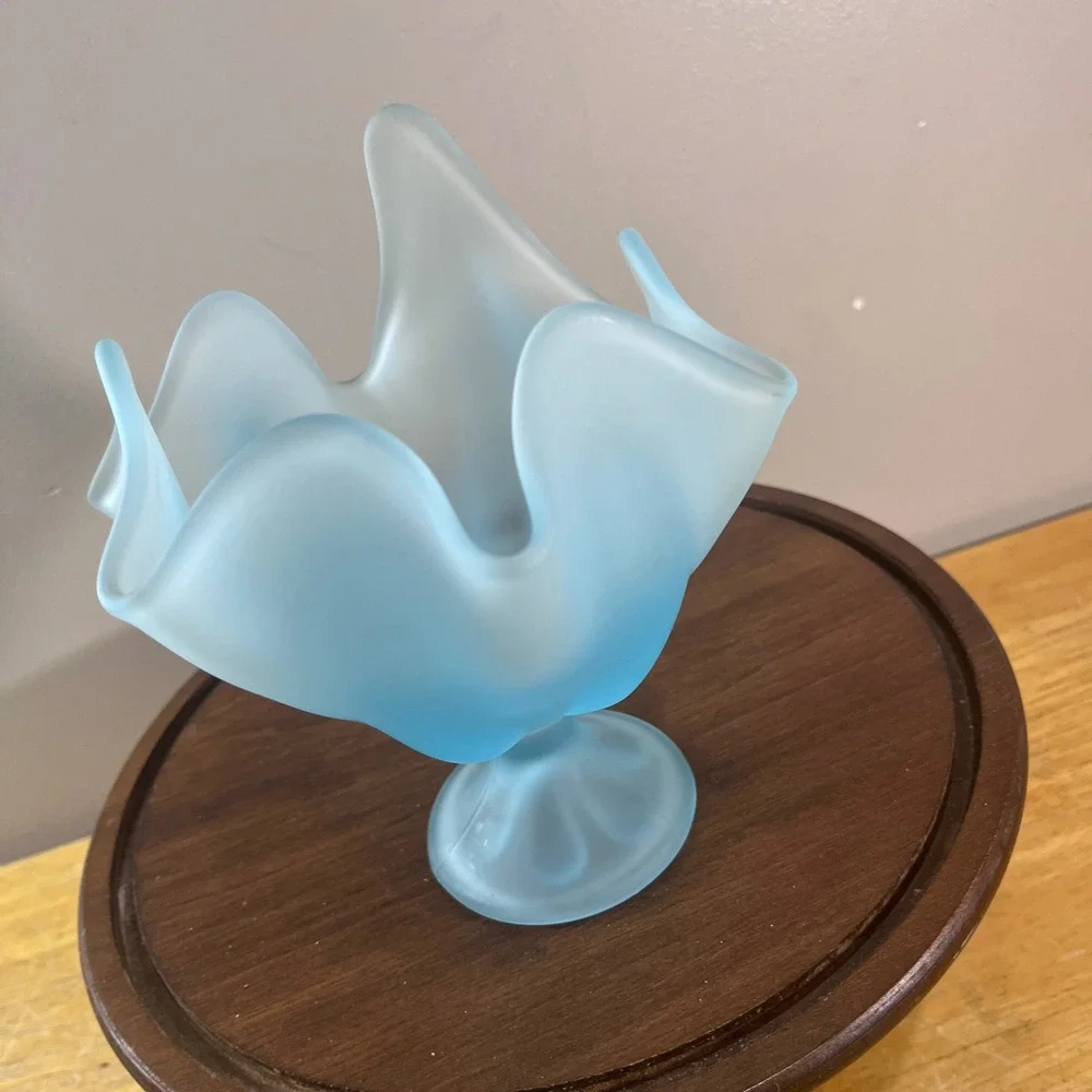 Viking Glass Satin Spring Blue Handkerchief Vase Vtg Blue Frosted 7.5